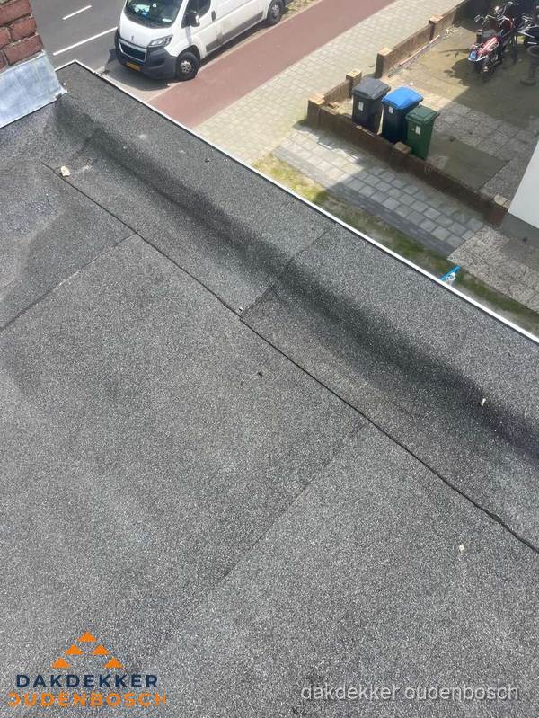 Kosten dakisolatie: plat dak met bitumen dakbedekking in Oudenbosch Kosten dakisolatie: plat dak met bitumen dakbedekking in Oudenbosch