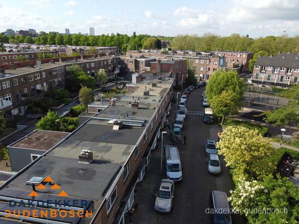 Luchtfoto dakinspectie woonwijk in Oudenbosch Luchtfoto dakinspectie woonwijk in Oudenbosch